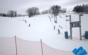 Live Webcam of Ski Resort Three Rivers Park in Bloomington, Minnesota.